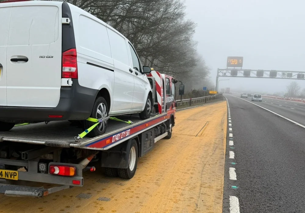 car breaks down on motorway Luton